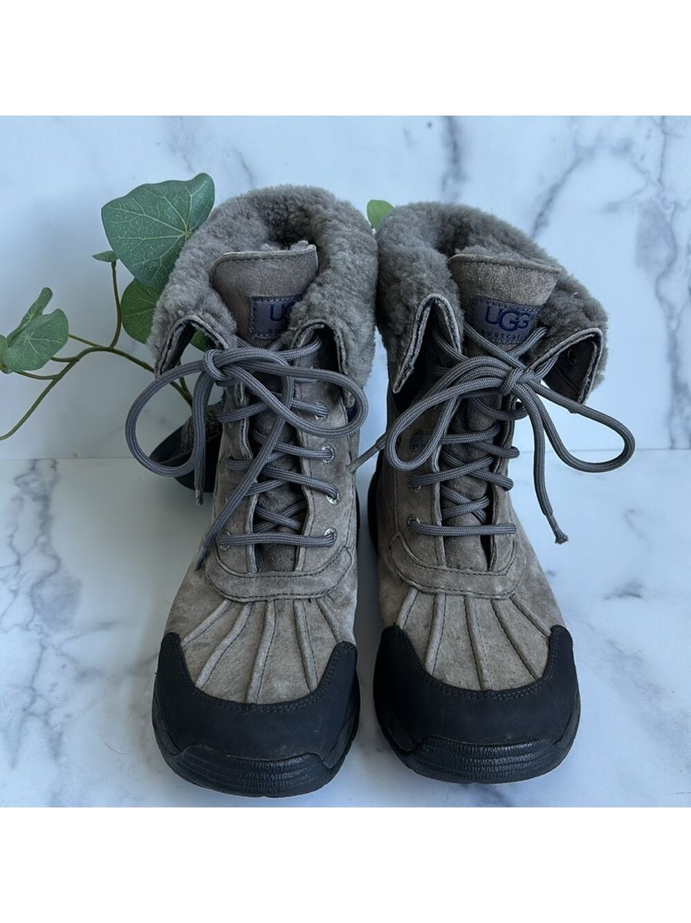 UGG Adirondack Winter Boots Grey Blue Plaid Size Womens US 5 Unisex